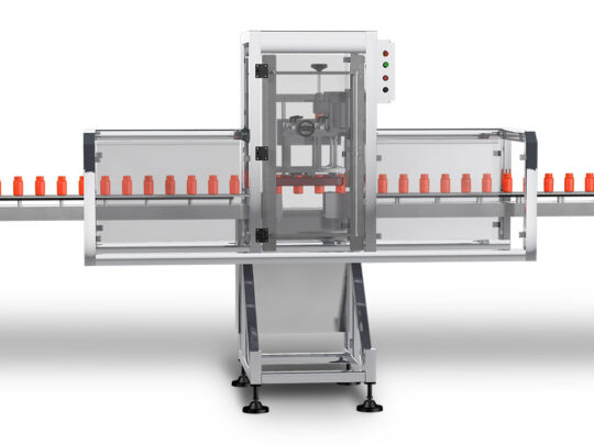 Belt transfer | Accepts containers from an infeed conveyor and transfers them to a belt assembly.